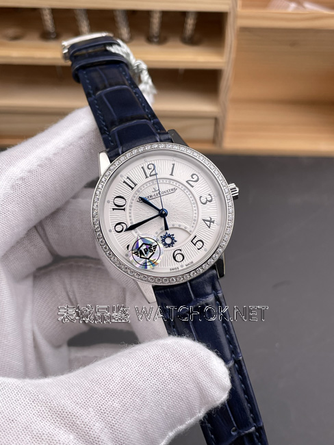 女表复刻的天花板?APS厂积家约会女表最新版实拍-第3张图片 女表复刻的天花板?APS厂积家约会女表最新版实拍-第3张图片