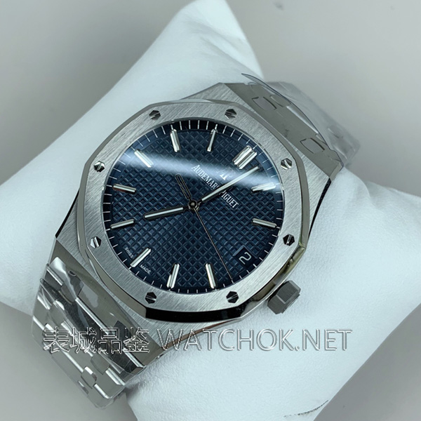 VS厂爱彼15500蓝钢版深度测评：丹东4302能否超越APS？-第4张图片