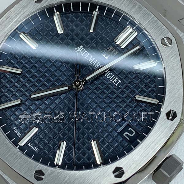 VS厂爱彼15500蓝钢版深度测评：丹东4302能否超越APS？-第6张图片