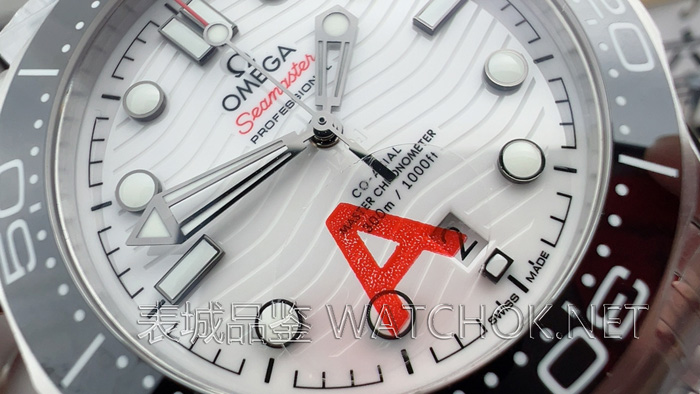 VS厂欧米茄海马300最新V4版对比:盘面、机芯、动储三大升级点解析-第3张图片 VS厂欧米茄海马300最新V4版对比:盘面、机芯、动储三大升级点解析-第3张图片