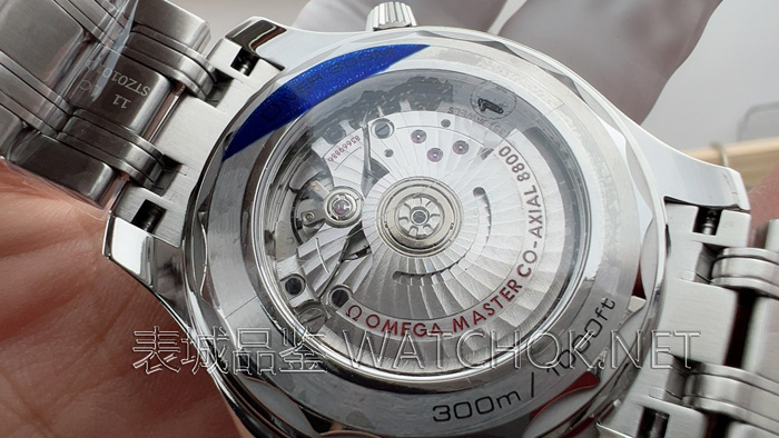 VS厂欧米茄海马300最新V4版对比:盘面、机芯、动储三大升级点解析-第2张图片 VS厂欧米茄海马300最新V4版对比:盘面、机芯、动储三大升级点解析-第2张图片