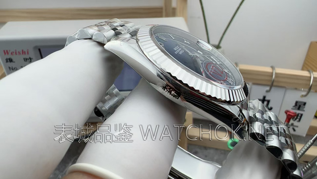 VS厂日志V2升级版评测:丹东3235机芯+蓝罗马盘,复刻天花板来了!-第4张图片 VS厂日志V2升级版评测:丹东3235机芯+蓝罗马盘,复刻天花板来了!-第4张图片