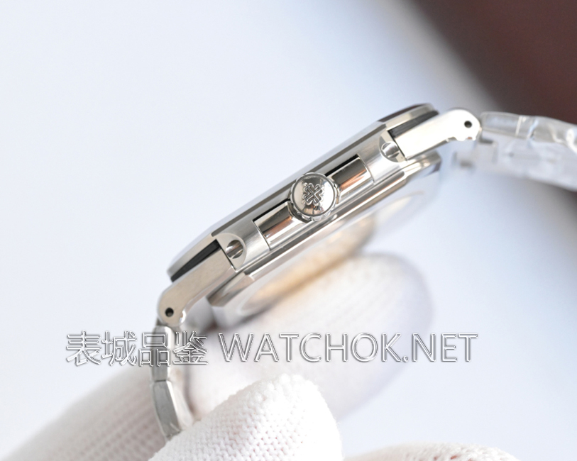 BBF厂百达翡丽7128方形鹦鹉螺,330一体机芯细节全解析-第4张图片 BBF厂百达翡丽7128方形鹦鹉螺,330一体机芯细节全解析-第4张图片