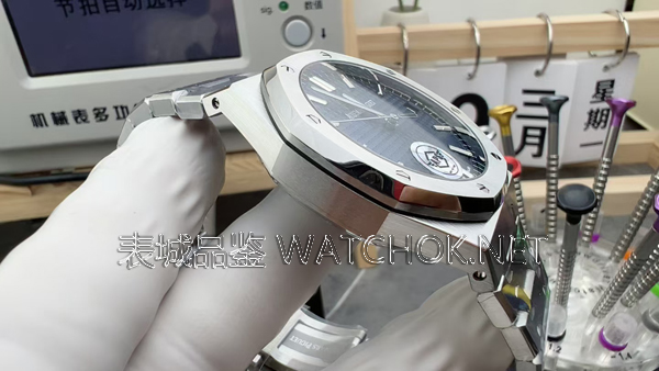 一眼辨别真假！APS厂爱彼15500无卡度机芯鉴定攻略-第6张图片