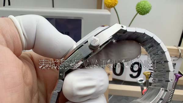 一眼辨别真假！APS厂爱彼15500无卡度机芯鉴定攻略-第5张图片