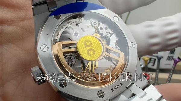 一眼辨别真假！APS厂爱彼15500无卡度机芯鉴定攻略-第7张图片