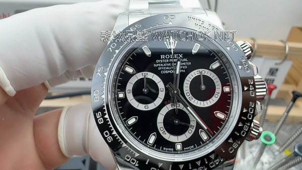 VS厂黑陶迪评测：丹东4130机芯72小时动储，熊猫迪兄弟款怎么选？-第3张图片