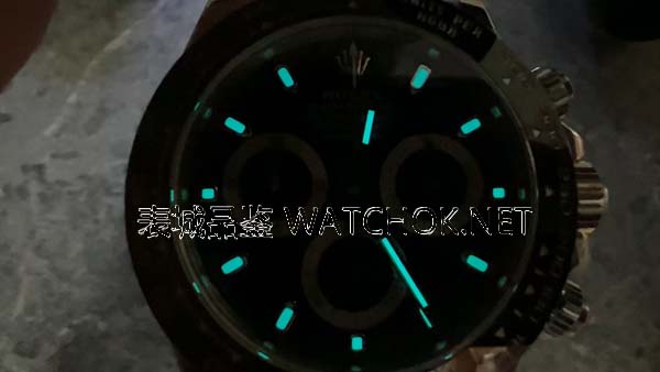 VS厂黑陶迪评测：丹东4130机芯72小时动储，熊猫迪兄弟款怎么选？-第4张图片