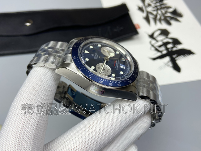 M+帝舵碧湾计时终极版蓝盘首发实测!细节太强-第6张图片 M+帝舵碧湾计时终极版蓝盘首发实测!细节太强-第6张图片